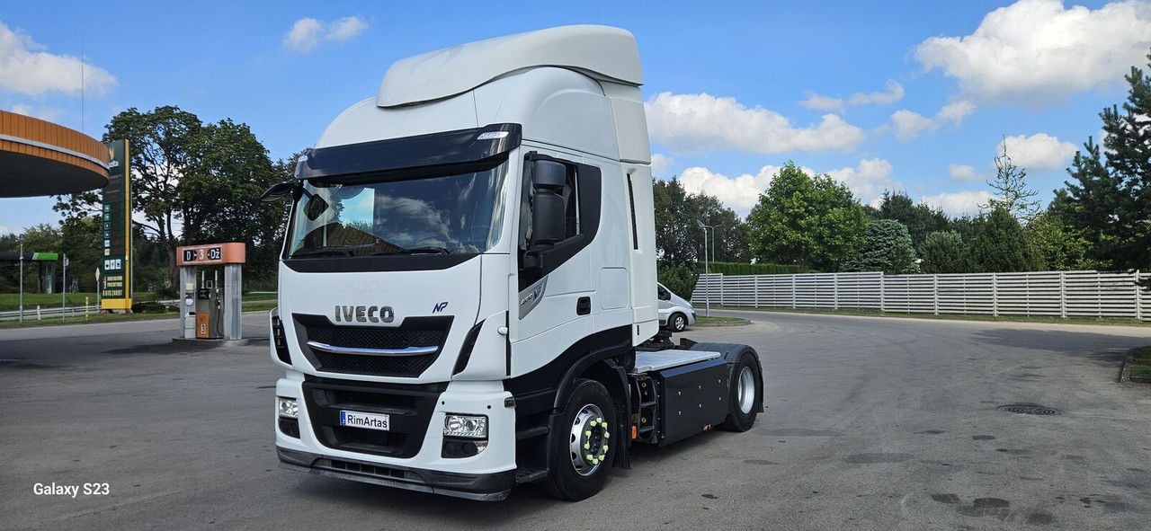 Iveco Stralis 400 CNG - Vetopöytäauto: kuva Iveco Stralis 400 CNG - Vetopöytäauto Iveco Stralis 400 CNG - Vetopöytäauto: kuva Iveco Stralis 400 CNG - Vetopöytäauto