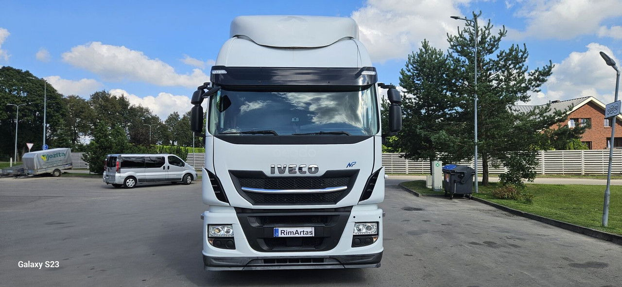 Iveco Stralis 400 CNG - Vetopöytäauto: kuva Iveco Stralis 400 CNG - Vetopöytäauto Iveco Stralis 400 CNG - Vetopöytäauto: kuva Iveco Stralis 400 CNG - Vetopöytäauto
