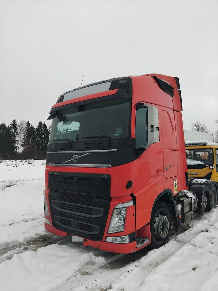 Volvo FH 460 LNG - Vetopöytäauto: kuva Volvo FH 460 LNG - Vetopöytäauto Volvo FH 460 LNG - Vetopöytäauto: kuva Volvo FH 460 LNG - Vetopöytäauto