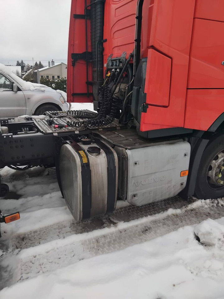 Volvo FH 460 LNG - Vetopöytäauto: kuva Volvo FH 460 LNG - Vetopöytäauto Volvo FH 460 LNG - Vetopöytäauto: kuva Volvo FH 460 LNG - Vetopöytäauto