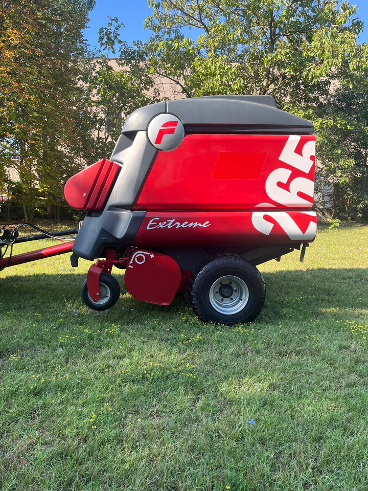 Rotopressa usata Feraboli EXTREME 265 HT - Pyöröpaalain: kuva Rotopressa usata Feraboli EXTREME 265 HT - Pyöröpaalain Rotopressa usata Feraboli EXTREME 265 HT - Pyöröpaalain: kuva Rotopressa usata Feraboli EXTREME 265 HT - Pyöröpaalain