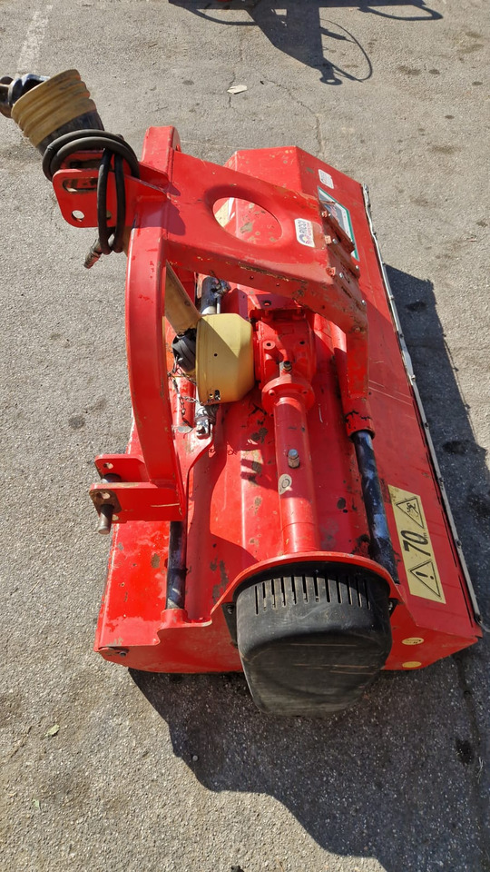 Trincia posteriore usata Dragone VL200 - Kesantomurskain: kuva Trincia posteriore usata Dragone VL200 - Kesantomurskain Trincia posteriore usata Dragone VL200 - Kesantomurskain: kuva Trincia posteriore usata Dragone VL200 - Kesantomurskain