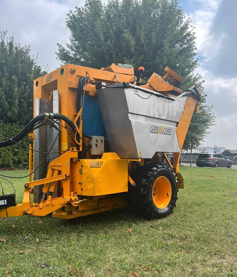 Vendemmiatrice usata Gregoire G60I - Viinin korjuukone: kuva Vendemmiatrice usata Gregoire G60I - Viinin korjuukone Vendemmiatrice usata Gregoire G60I - Viinin korjuukone: kuva Vendemmiatrice usata Gregoire G60I - Viinin korjuukone