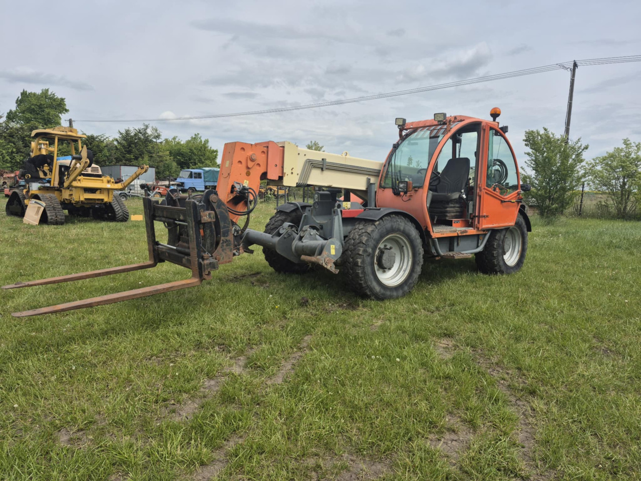 JLG 4013 - Teleskooppikuormaaja: kuva JLG 4013 - Teleskooppikuormaaja JLG 4013 - Teleskooppikuormaaja: kuva JLG 4013 - Teleskooppikuormaaja