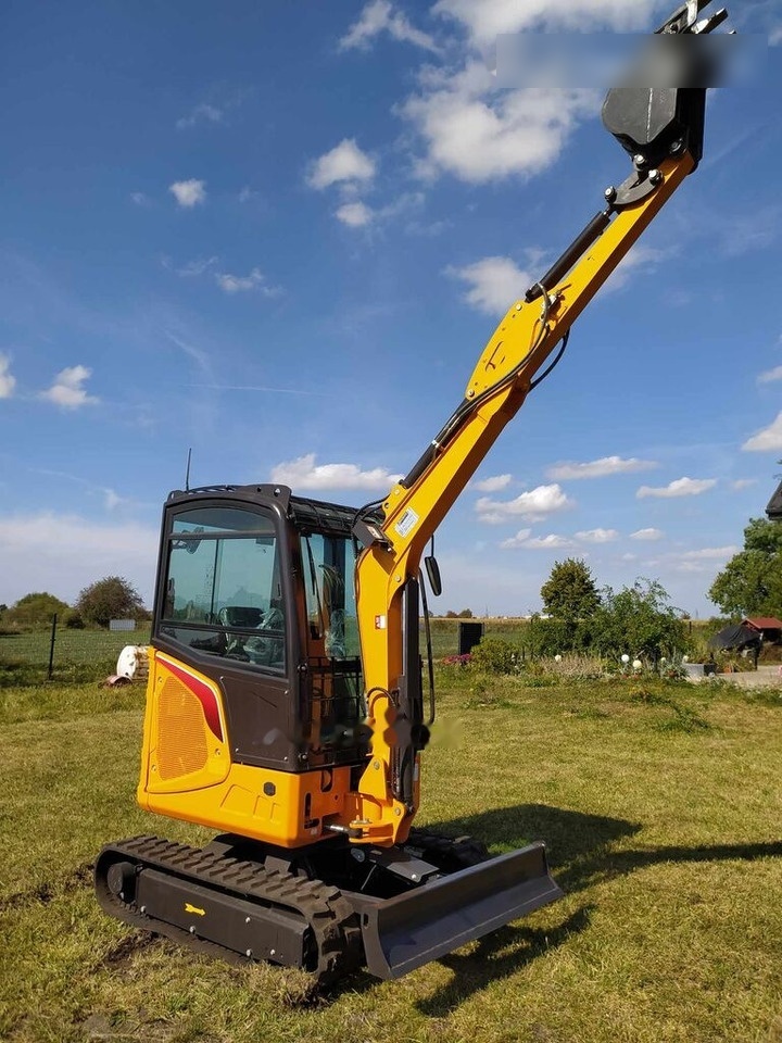 RME30 - Minikuormaaja: kuva RME30 - Minikuormaaja RME30 - Minikuormaaja: kuva RME30 - Minikuormaaja