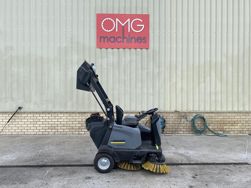 Kärcher KM 105/110 R Bp, Veegmachine, hoogkieper - Lakaisuauto: kuva Kärcher KM 105/110 R Bp, Veegmachine, hoogkieper - Lakaisuauto Kärcher KM 105/110 R Bp, Veegmachine, hoogkieper - Lakaisuauto: kuva Kärcher KM 105/110 R Bp, Veegmachine, hoogkieper - Lakaisuauto