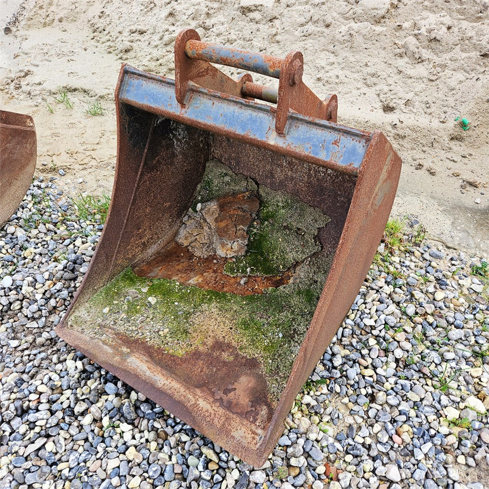 ABC 80 cm - Kaivinkoneen kauha - Rakennuskoneet: kuva ABC 80 cm - Kaivinkoneen kauha - Rakennuskoneet ABC 80 cm - Kaivinkoneen kauha - Rakennuskoneet: kuva ABC 80 cm - Kaivinkoneen kauha - Rakennuskoneet