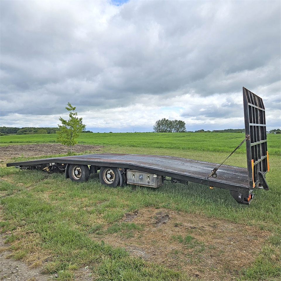 ABC Autotrailer - Kuljetin perävaunu: kuva ABC Autotrailer - Kuljetin perävaunu ABC Autotrailer - Kuljetin perävaunu: kuva ABC Autotrailer - Kuljetin perävaunu