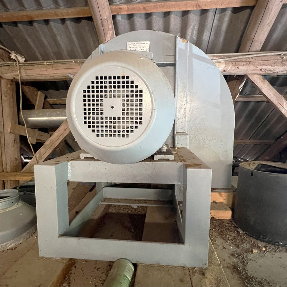ABC Bevi sugeanlæg / Suction plant - Sadonkorjuun jälkeen - laitteet: kuva ABC Bevi sugeanlæg / Suction plant - Sadonkorjuun jälkeen - laitteet ABC Bevi sugeanlæg / Suction plant - Sadonkorjuun jälkeen - laitteet: kuva ABC Bevi sugeanlæg / Suction plant - Sadonkorjuun jälkeen - laitteet
