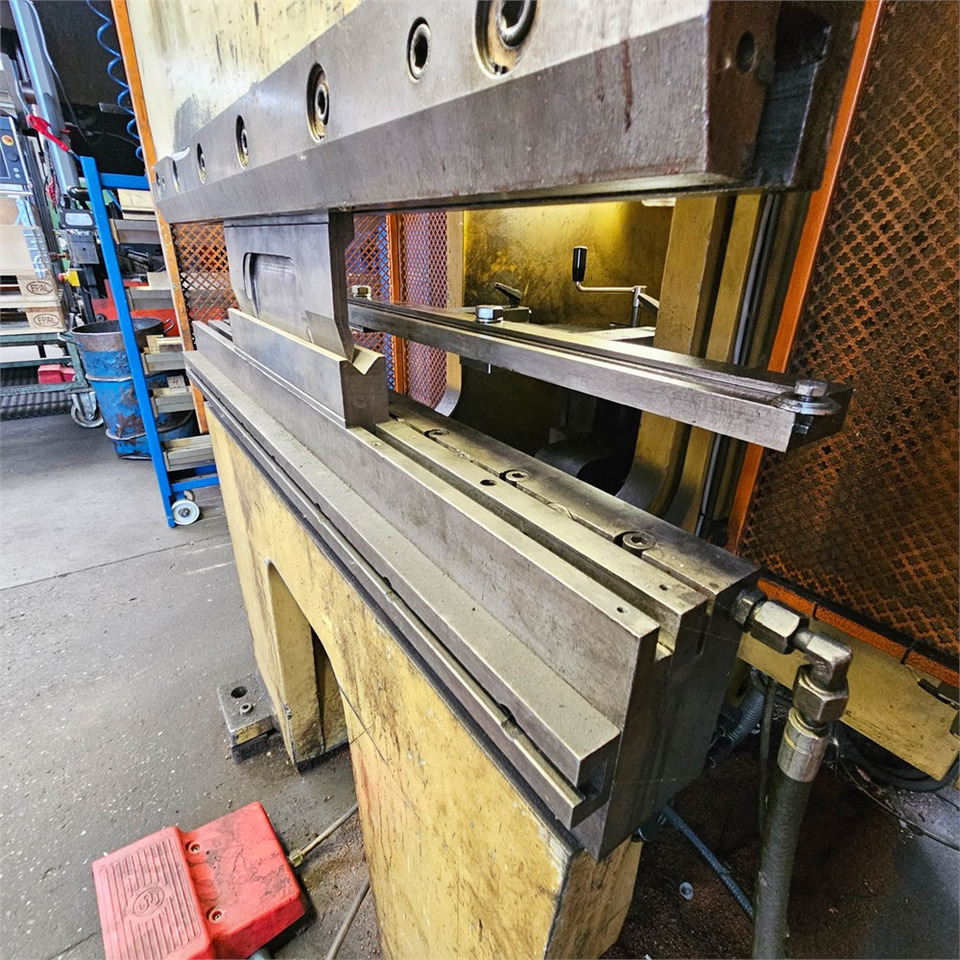 Työstökone ABC DONEWELL 80 - 1000 C: kuva Työstökone ABC DONEWELL 80 - 1000 C