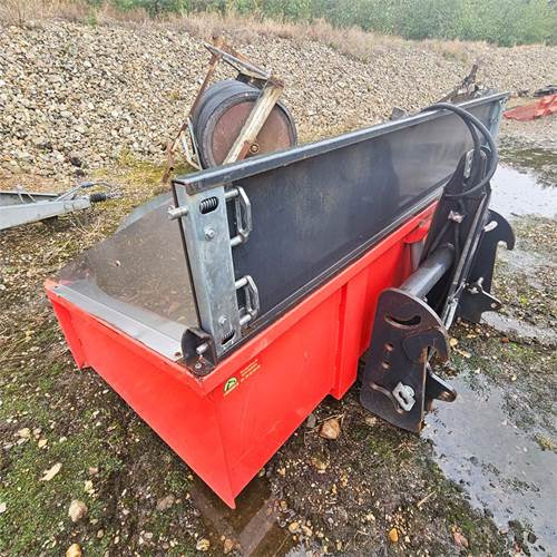 ABC Læsseskovl / loader bucket - Traktori: kuva ABC Læsseskovl / loader bucket - Traktori ABC Læsseskovl / loader bucket - Traktori: kuva ABC Læsseskovl / loader bucket - Traktori