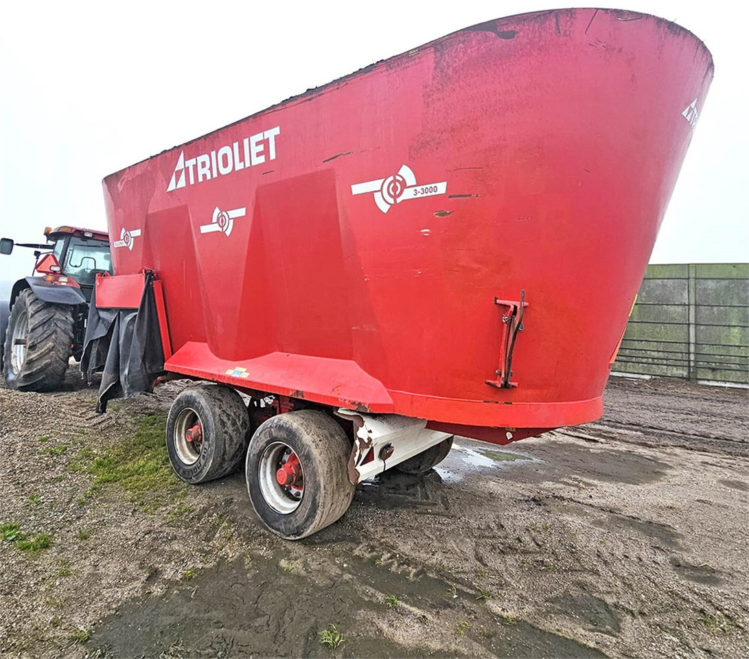 ABC Trioliet Solomix-3-30 ZK-T-540 - Karjatalouskone: kuva ABC Trioliet Solomix-3-30 ZK-T-540 - Karjatalouskone ABC Trioliet Solomix-3-30 ZK-T-540 - Karjatalouskone: kuva ABC Trioliet Solomix-3-30 ZK-T-540 - Karjatalouskone