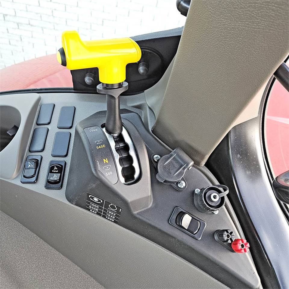 Traktori Case Puma 165 CVX: kuva Traktori Case Puma 165 CVX Traktori Case Puma 165 CVX: kuva Traktori Case Puma 165 CVX