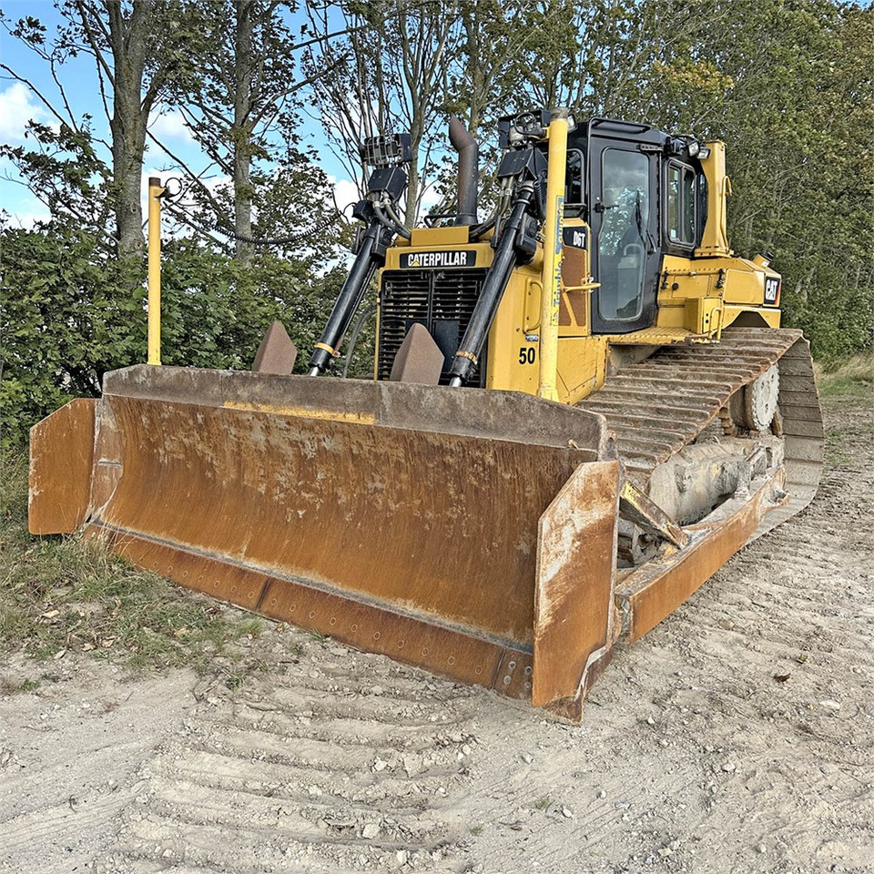 Caterpillar D6T LGP - Puskutraktori: kuva Caterpillar D6T LGP - Puskutraktori Caterpillar D6T LGP - Puskutraktori: kuva Caterpillar D6T LGP - Puskutraktori