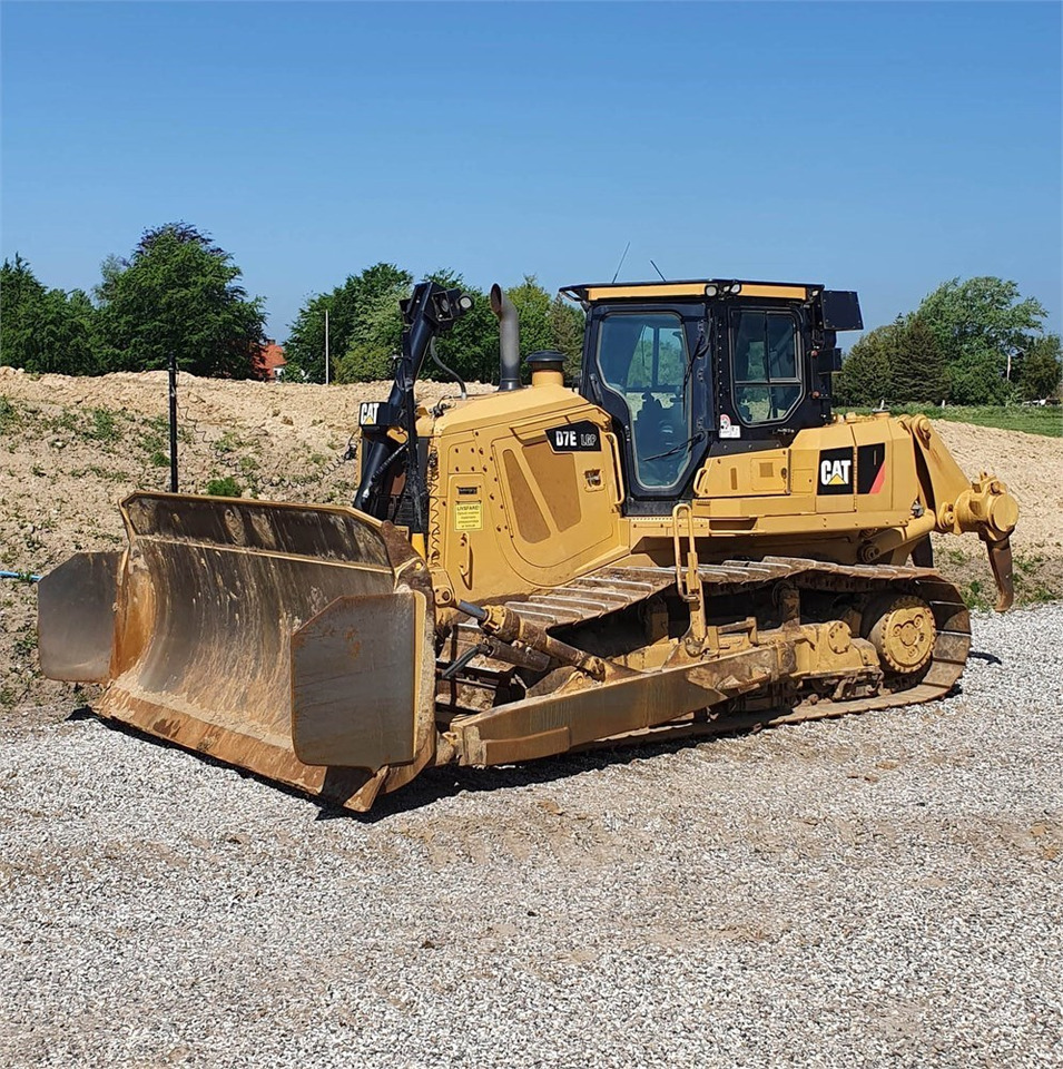 Caterpillar D7E LGP - Puskutraktori: kuva Caterpillar D7E LGP - Puskutraktori Caterpillar D7E LGP - Puskutraktori: kuva Caterpillar D7E LGP - Puskutraktori