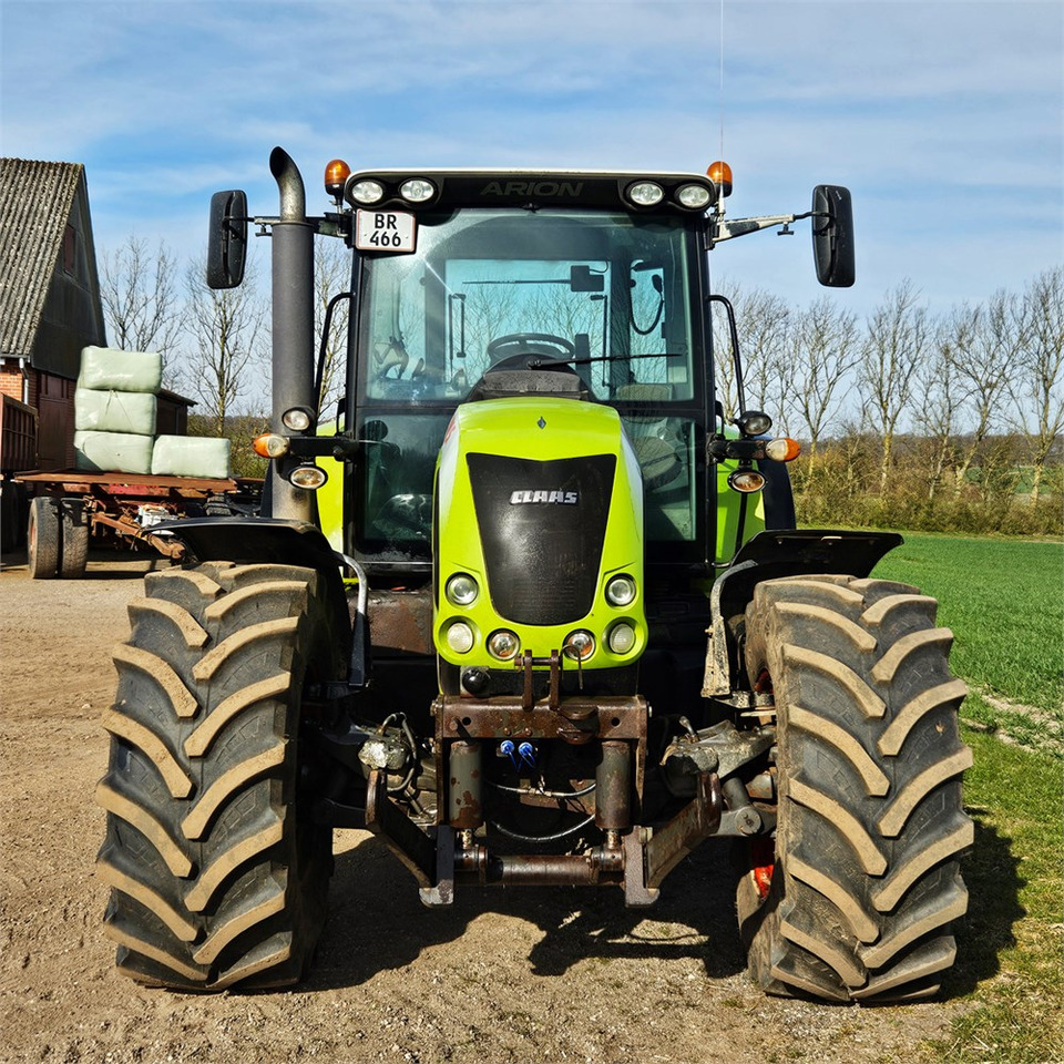 Claas ARION 640 - Traktori: kuva Claas ARION 640 - Traktori Claas ARION 640 - Traktori: kuva Claas ARION 640 - Traktori