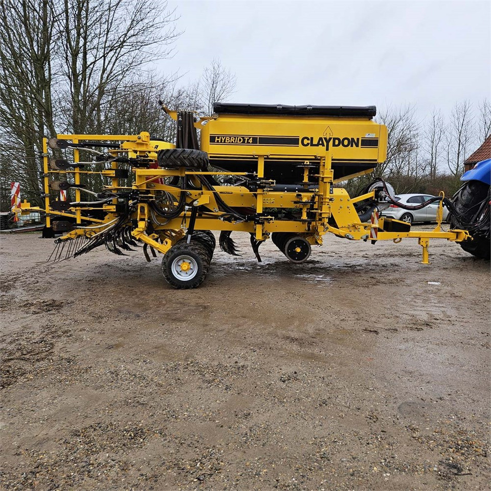 Claydon Trailed Hybrid 4 - 4,8 meter - Kylvö-/ Istutuskone: kuva Claydon Trailed Hybrid 4 - 4,8 meter - Kylvö-/ Istutuskone Claydon Trailed Hybrid 4 - 4,8 meter - Kylvö-/ Istutuskone: kuva Claydon Trailed Hybrid 4 - 4,8 meter - Kylvö-/ Istutuskone
