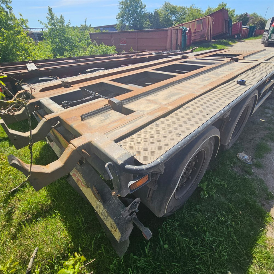 Dapa Unknown - Konttialus/ Vaihtokuormatilat perävaunu: kuva Dapa Unknown - Konttialus/ Vaihtokuormatilat perävaunu Dapa Unknown - Konttialus/ Vaihtokuormatilat perävaunu: kuva Dapa Unknown - Konttialus/ Vaihtokuormatilat perävaunu