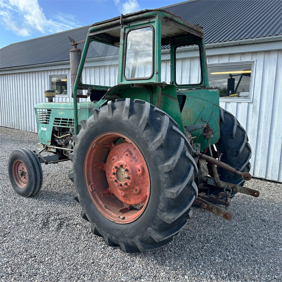 Deutz D 60 06 - Traktori: kuva Deutz D 60 06 - Traktori Deutz D 60 06 - Traktori: kuva Deutz D 60 06 - Traktori