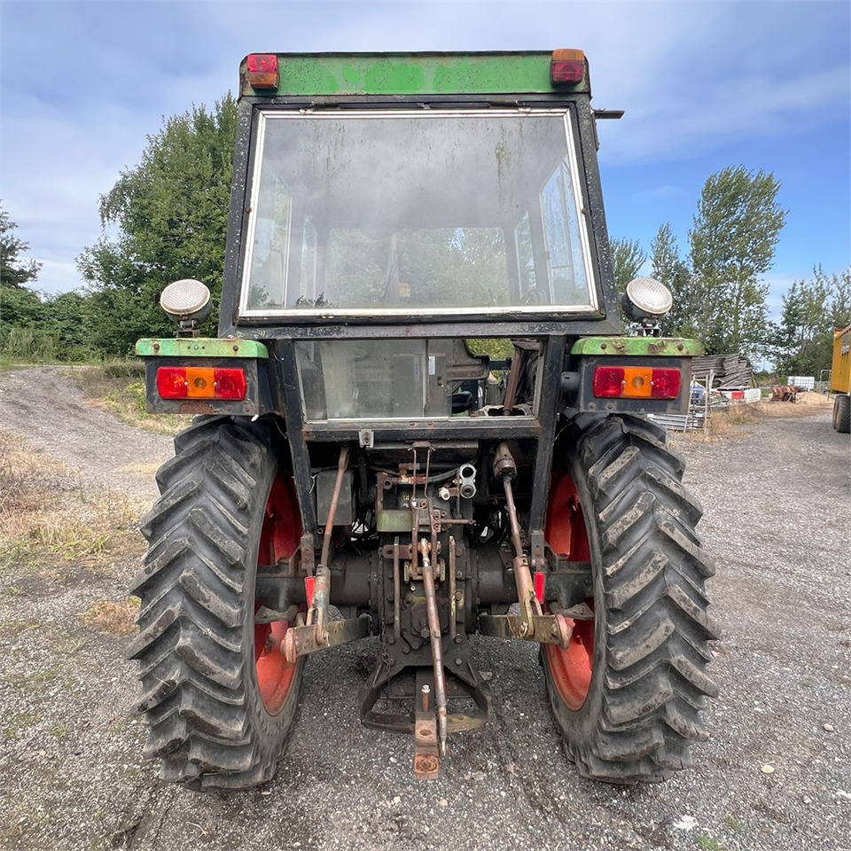 Deutz D 6806 - Traktori: kuva Deutz D 6806 - Traktori Deutz D 6806 - Traktori: kuva Deutz D 6806 - Traktori