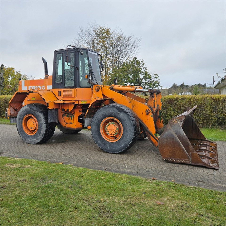 Fiat-Allis FR130 - Pyöräkuormaaja: kuva Fiat-Allis FR130 - Pyöräkuormaaja Fiat-Allis FR130 - Pyöräkuormaaja: kuva Fiat-Allis FR130 - Pyöräkuormaaja