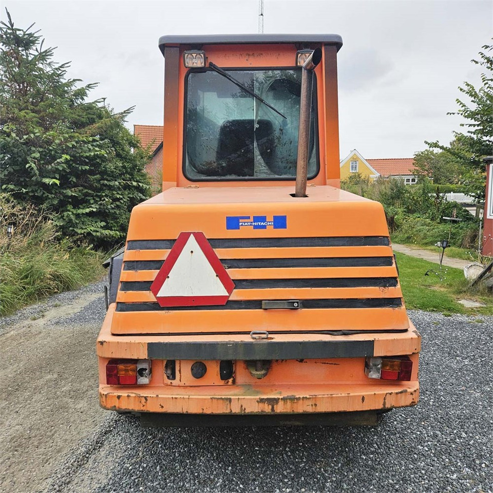 Fiat-Hitachi W80 H - Pyöräkuormaaja: kuva Fiat-Hitachi W80 H - Pyöräkuormaaja Fiat-Hitachi W80 H - Pyöräkuormaaja: kuva Fiat-Hitachi W80 H - Pyöräkuormaaja
