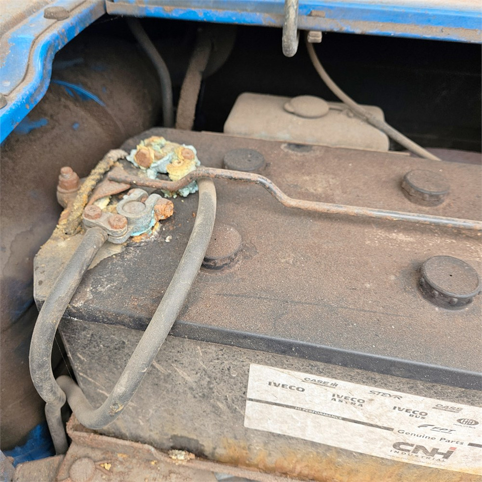 Traktori Ford 4610: kuva Traktori Ford 4610