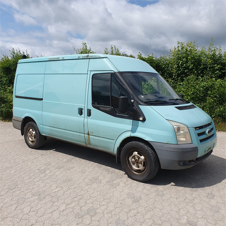 Ford Transit Van 2,4 Tdci 350m Rwd - Pakettiauto: kuva Ford Transit Van 2,4 Tdci 350m Rwd - Pakettiauto Ford Transit Van 2,4 Tdci 350m Rwd - Pakettiauto: kuva Ford Transit Van 2,4 Tdci 350m Rwd - Pakettiauto