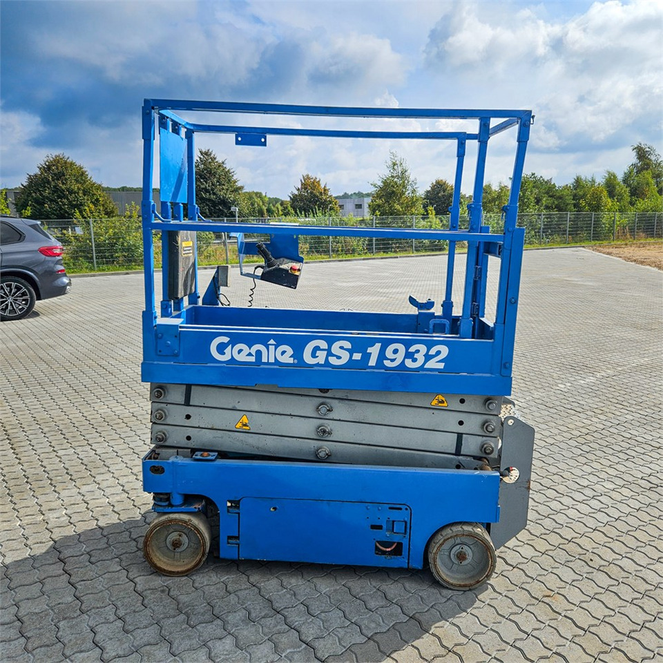 Genie GS-1932 - Saksilava: kuva Genie GS-1932 - Saksilava Genie GS-1932 - Saksilava: kuva Genie GS-1932 - Saksilava