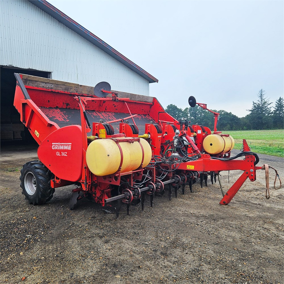 Grimme GL36SZ - Perunanistutuskone: kuva Grimme GL36SZ - Perunanistutuskone Grimme GL36SZ - Perunanistutuskone: kuva Grimme GL36SZ - Perunanistutuskone