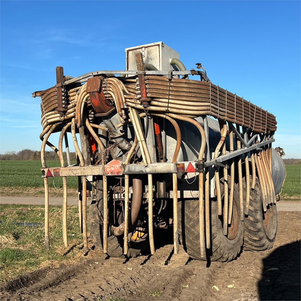 Harsø HV 615 - Lannoituskone: kuva Harsø HV 615 - Lannoituskone Harsø HV 615 - Lannoituskone: kuva Harsø HV 615 - Lannoituskone