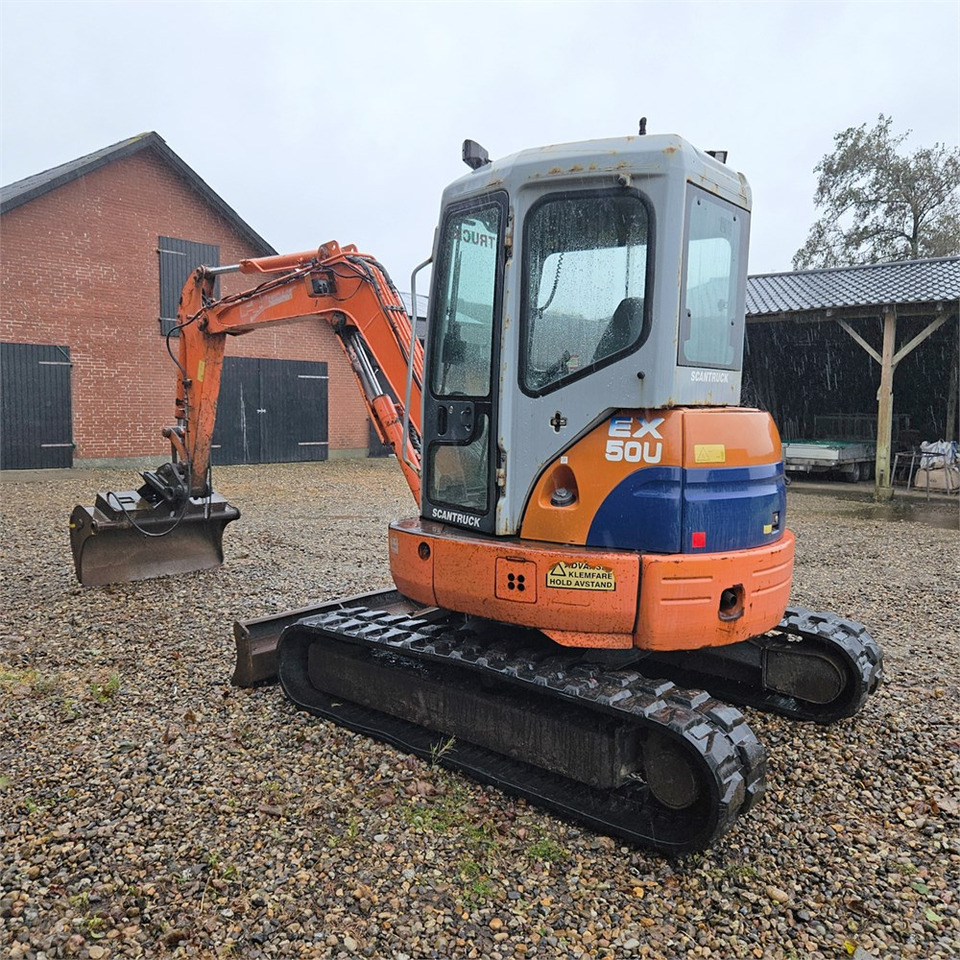 Hitachi FH50 U - Minikuormaaja: kuva Hitachi FH50 U - Minikuormaaja Hitachi FH50 U - Minikuormaaja: kuva Hitachi FH50 U - Minikuormaaja