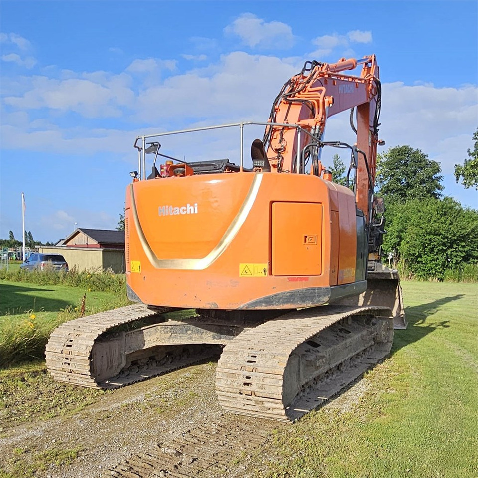 Hitachi ZX 225 - Telakaivukone: kuva Hitachi ZX 225 - Telakaivukone Hitachi ZX 225 - Telakaivukone: kuva Hitachi ZX 225 - Telakaivukone