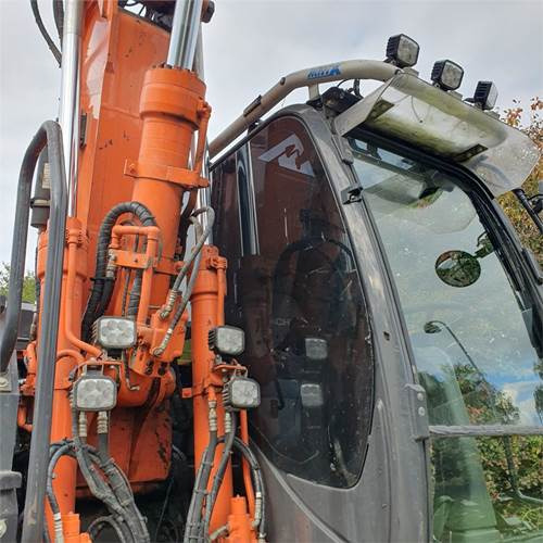 Pyöräalustainen kaivinkone Hitachi ZX145 WT-6: kuva Pyöräalustainen kaivinkone Hitachi ZX145 WT-6 Pyöräalustainen kaivinkone Hitachi ZX145 WT-6: kuva Pyöräalustainen kaivinkone Hitachi ZX145 WT-6