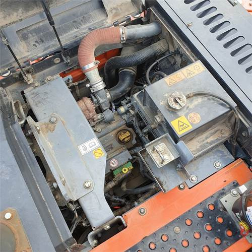 Pyöräalustainen kaivinkone Hitachi ZX145 WT-6: kuva Pyöräalustainen kaivinkone Hitachi ZX145 WT-6 Pyöräalustainen kaivinkone Hitachi ZX145 WT-6: kuva Pyöräalustainen kaivinkone Hitachi ZX145 WT-6