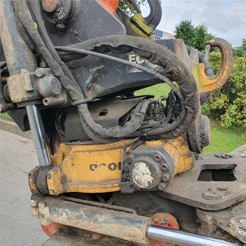 Pyöräalustainen kaivinkone Hitachi ZX145 WT-6: kuva Pyöräalustainen kaivinkone Hitachi ZX145 WT-6 Pyöräalustainen kaivinkone Hitachi ZX145 WT-6: kuva Pyöräalustainen kaivinkone Hitachi ZX145 WT-6