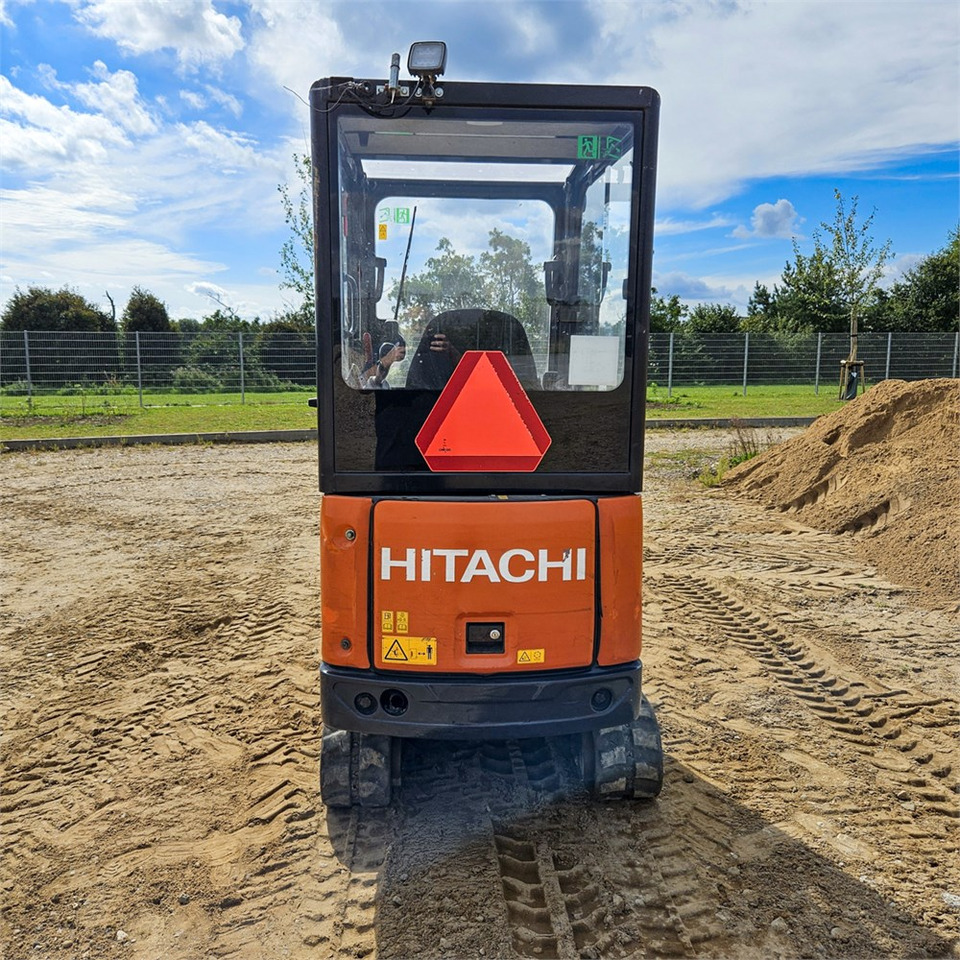 Hitachi ZX19-6 CR - Minikuormaaja: kuva Hitachi ZX19-6 CR - Minikuormaaja Hitachi ZX19-6 CR - Minikuormaaja: kuva Hitachi ZX19-6 CR - Minikuormaaja