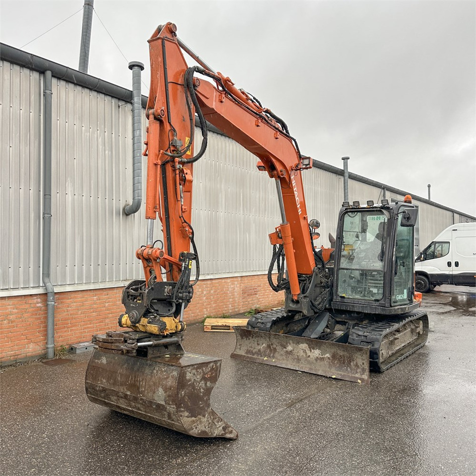 Hitachi ZX85 USB-6 - Minikuormaaja: kuva Hitachi ZX85 USB-6 - Minikuormaaja Hitachi ZX85 USB-6 - Minikuormaaja: kuva Hitachi ZX85 USB-6 - Minikuormaaja