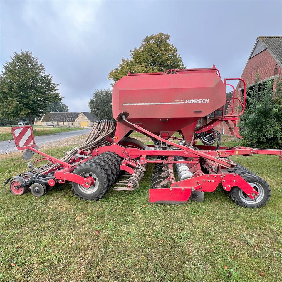 Horsch Pronto 4 DC Starr - Kylvö-/ Istutuskone: kuva Horsch Pronto 4 DC Starr - Kylvö-/ Istutuskone Horsch Pronto 4 DC Starr - Kylvö-/ Istutuskone: kuva Horsch Pronto 4 DC Starr - Kylvö-/ Istutuskone
