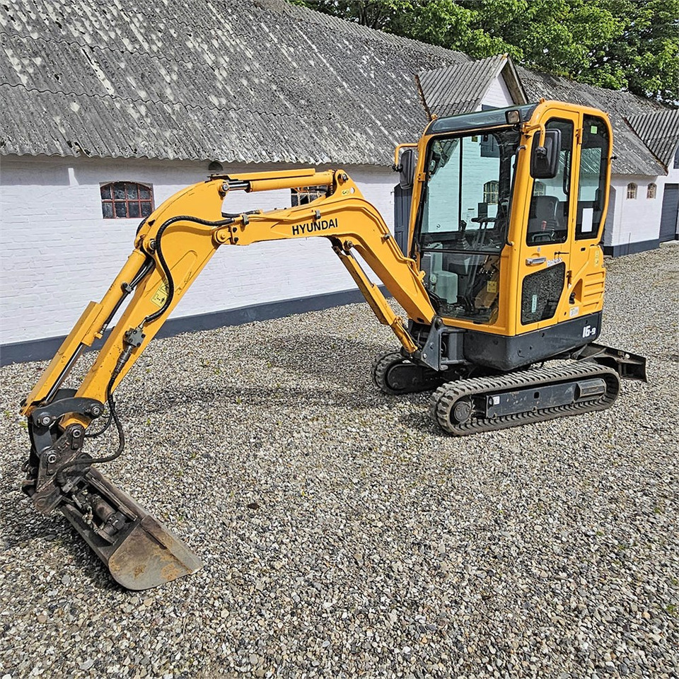 Hyundai Robex 16-9 - Minikuormaaja: kuva Hyundai Robex 16-9 - Minikuormaaja Hyundai Robex 16-9 - Minikuormaaja: kuva Hyundai Robex 16-9 - Minikuormaaja