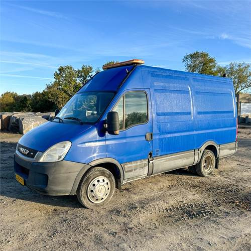 Iveco 35C15AV (12,0M3) EU4 - Pakettiauto: kuva Iveco 35C15AV (12,0M3) EU4 - Pakettiauto Iveco 35C15AV (12,0M3) EU4 - Pakettiauto: kuva Iveco 35C15AV (12,0M3) EU4 - Pakettiauto