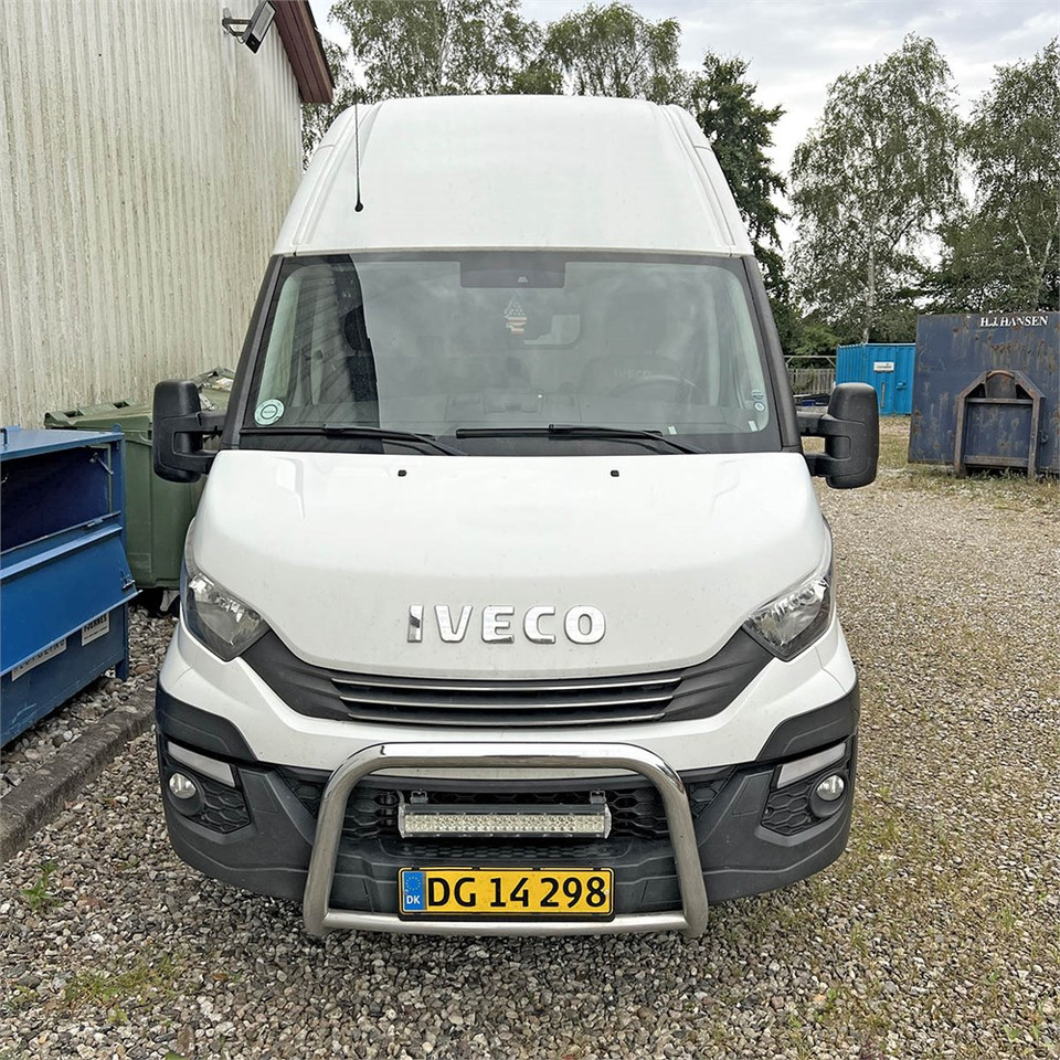 Iveco 35s18 - Pakettiauto: kuva Iveco 35s18 - Pakettiauto Iveco 35s18 - Pakettiauto: kuva Iveco 35s18 - Pakettiauto