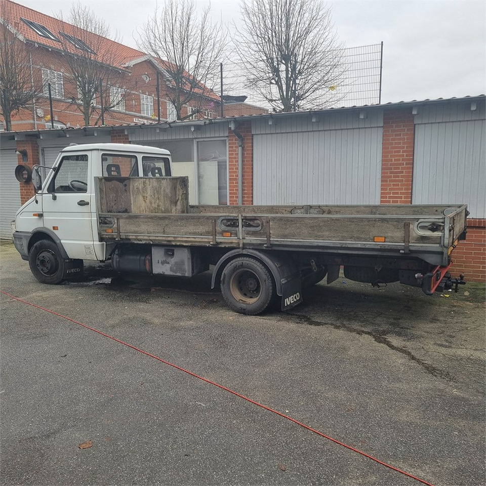 Iveco Daily 50C13, 2,8 TD - Lava-kuorma-auto: kuva Iveco Daily 50C13, 2,8 TD - Lava-kuorma-auto Iveco Daily 50C13, 2,8 TD - Lava-kuorma-auto: kuva Iveco Daily 50C13, 2,8 TD - Lava-kuorma-auto