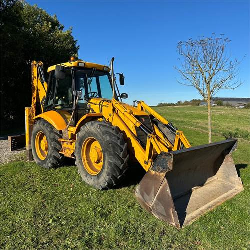 JCB 4CX - Kaivuri-trukki: kuva JCB 4CX - Kaivuri-trukki JCB 4CX - Kaivuri-trukki: kuva JCB 4CX - Kaivuri-trukki