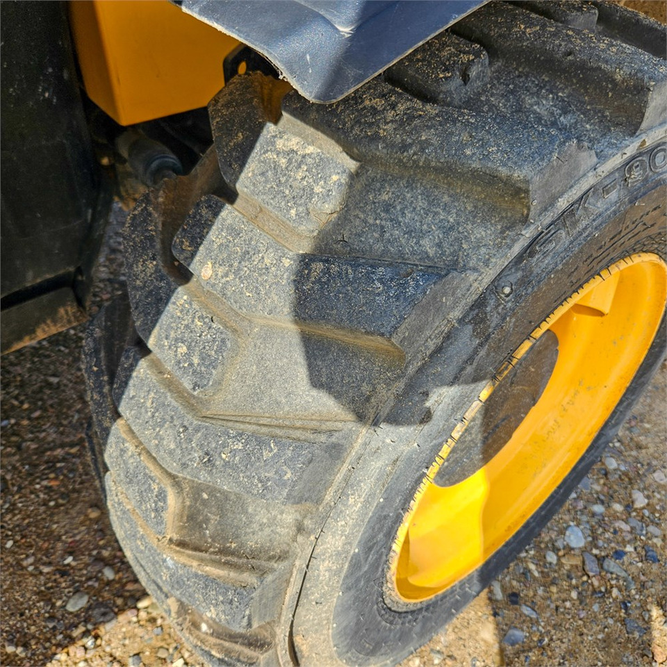 Leasing JCB 525-60T4 JCB 525-60T4: kuva Leasing JCB 525-60T4 JCB 525-60T4