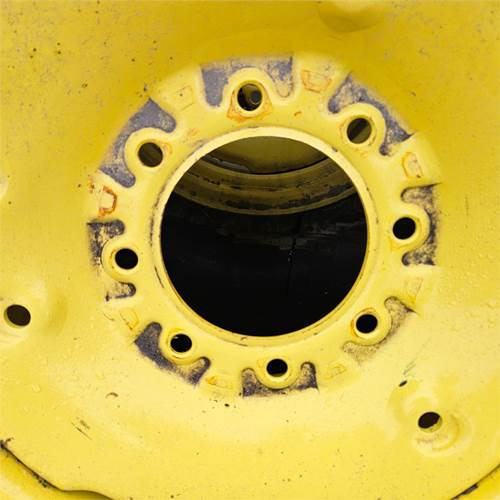 John Deere 2 styk - Traktori: kuva John Deere 2 styk - Traktori John Deere 2 styk - Traktori: kuva John Deere 2 styk - Traktori