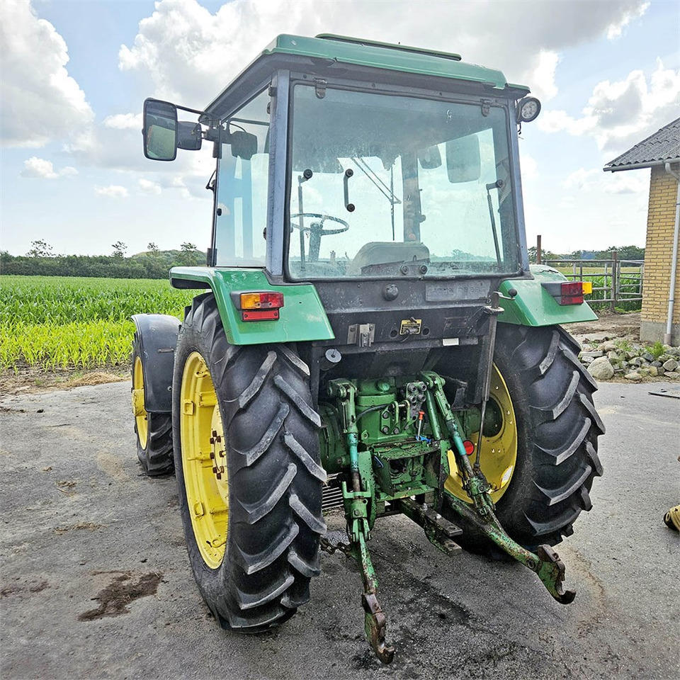 John Deere 2850 MFWD - Traktori: kuva John Deere 2850 MFWD - Traktori John Deere 2850 MFWD - Traktori: kuva John Deere 2850 MFWD - Traktori