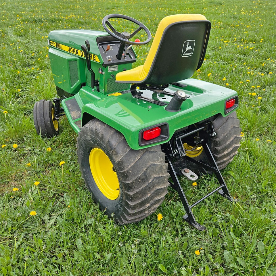 John Deere 318 - Kunnan traktori: kuva John Deere 318 - Kunnan traktori John Deere 318 - Kunnan traktori: kuva John Deere 318 - Kunnan traktori