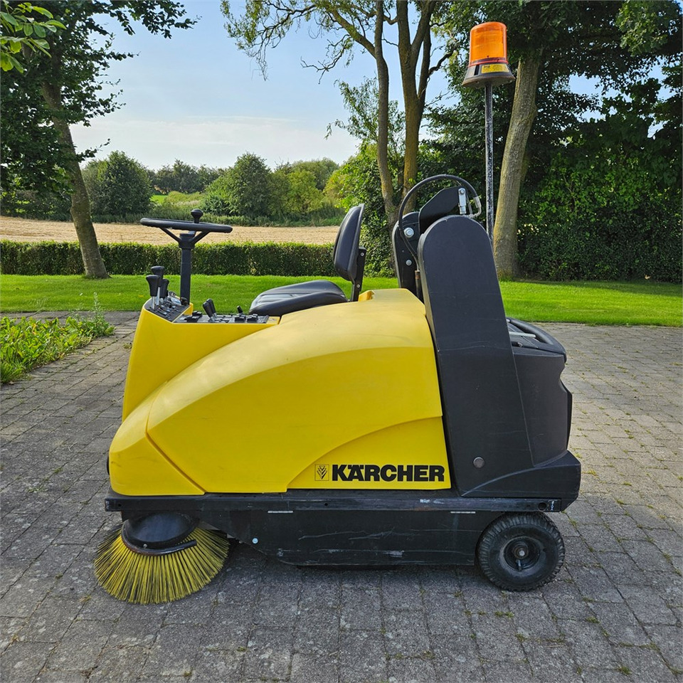 Kärcher KMR 1250 B - Lakaisukone teollisuuteen: kuva Kärcher KMR 1250 B - Lakaisukone teollisuuteen Kärcher KMR 1250 B - Lakaisukone teollisuuteen: kuva Kärcher KMR 1250 B - Lakaisukone teollisuuteen