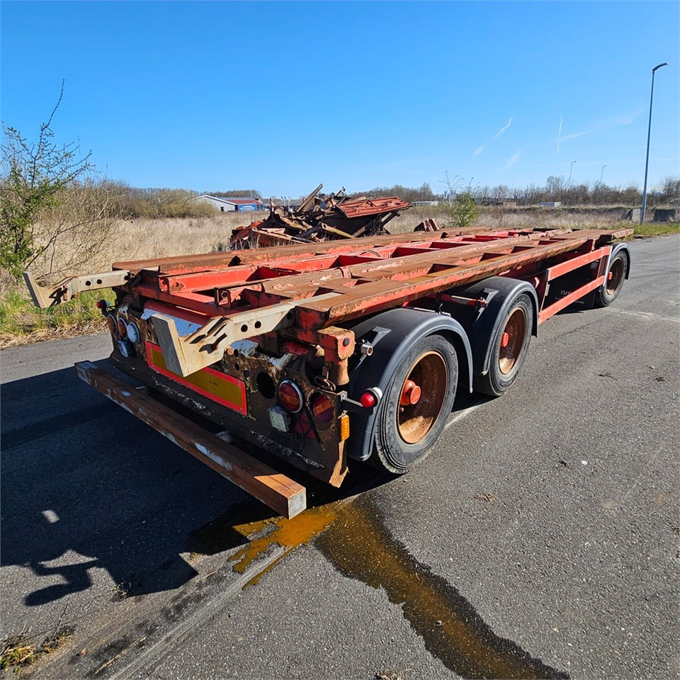 Kel-Berg T45k-2 - Vaihtolavaperävaunu/ Nostovarsi vaihtolavaperävaunu: kuva Kel-Berg T45k-2 - Vaihtolavaperävaunu/ Nostovarsi vaihtolavaperävaunu Kel-Berg T45k-2 - Vaihtolavaperävaunu/ Nostovarsi vaihtolavaperävaunu: kuva Kel-Berg T45k-2 - Vaihtolavaperävaunu/ Nostovarsi vaihtolavaperävaunu